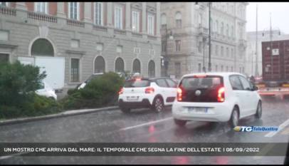 TRIESTE | UN MOSTRO CHE ARRIVA DAL MARE: IL TEMPORALE CHE SEGNA LA FINE DELL'ESTATE